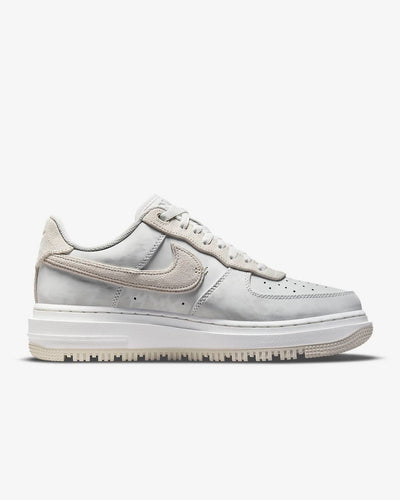 Nike Air Force 1 Luxe
Men's Shoes